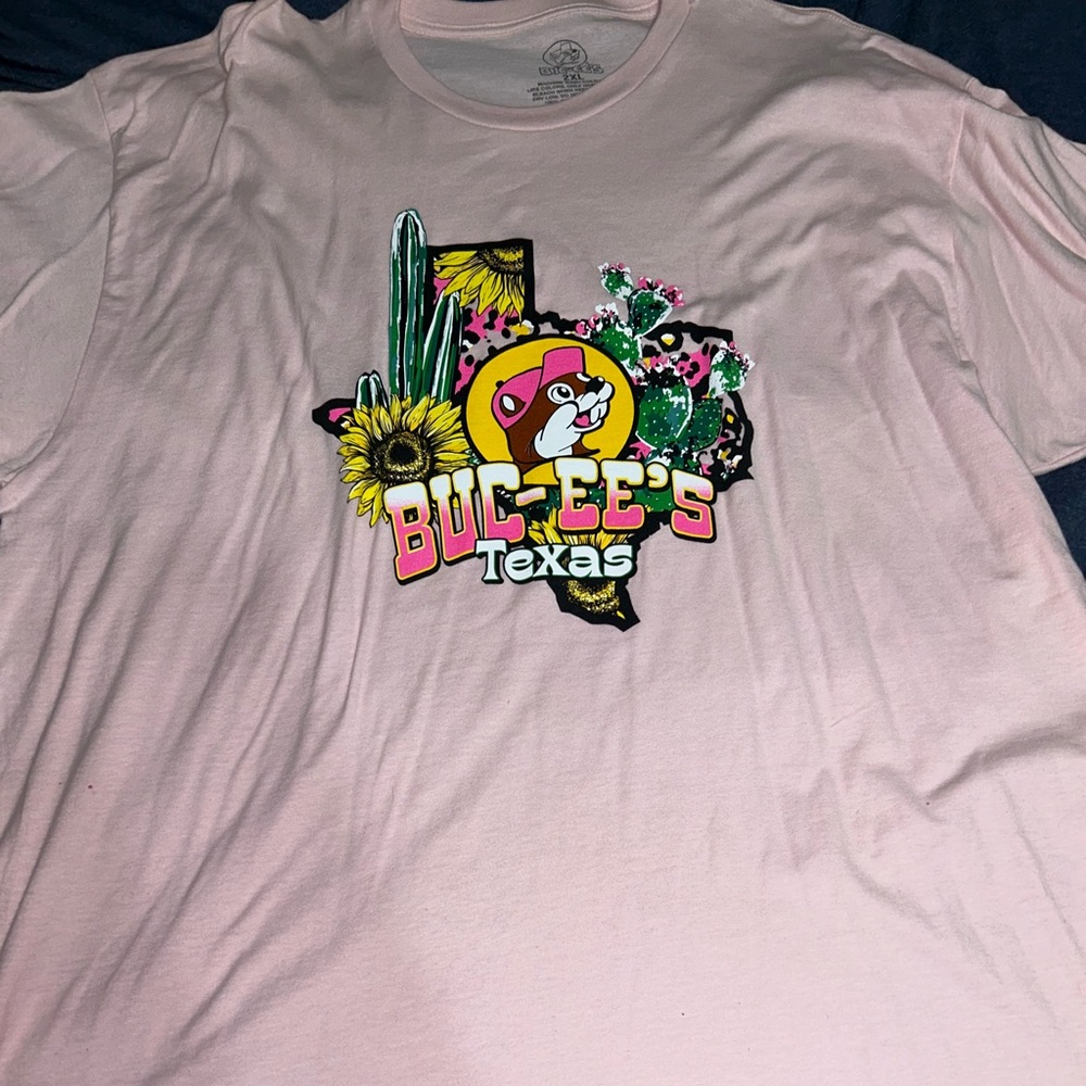 bucees shirt without tag that has never been worn